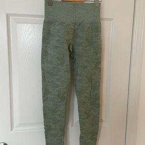 Gymshark Camo Seamless Leggings - XS